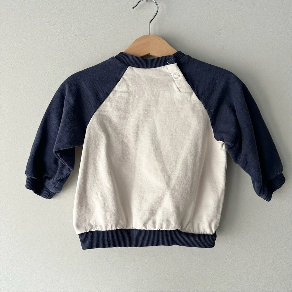 H&M Hogwarts Wazarding World Graphic Long Sleeve Shirt - Picture 5 of 5